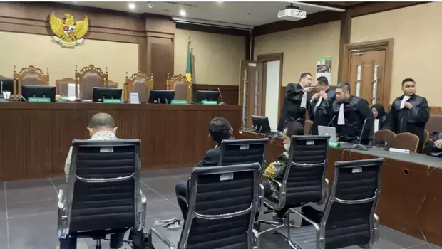 Sidang putusan sela terdakwa Johnny G Plate perkara pidana dugaan korupsi dalam penyediaan infrastruktur base transceiver station (BTS) 4G Kominfo.