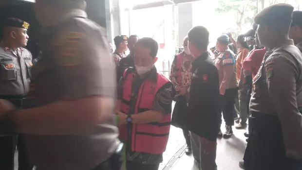Para terduga kasus korupsi proyek BTS 4G Kemenkominfo tiba di PN Jakarta Pusat, Selasa, 25 Juli 2023.