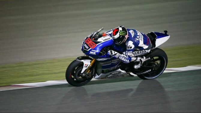 Pembalap Yamaha Jorge Lorenzo menjuarai seri pembuka GP Qatar, 7 April 2013.