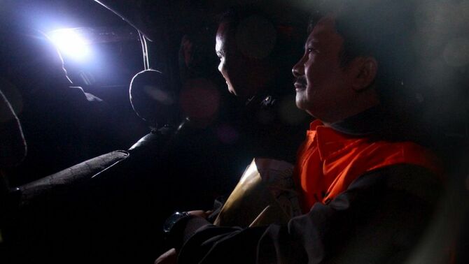 Kepala SKK Migas Rudi Rubiandini ditahan KPK seusai menjalani pemeriksaan selama lebih dari sepuluh jam di Gedung KPK di Jakarta, Rabu (14/8). Dari operasi tangkap tangan ini, KPK mengamankan barang bukti awal dugaan suap berupa uang 400.000 dolar Amerika Serikat atau sekitar Rp 4,1 miliar. BeritaSatu Photo/SP-Ruht Semiono