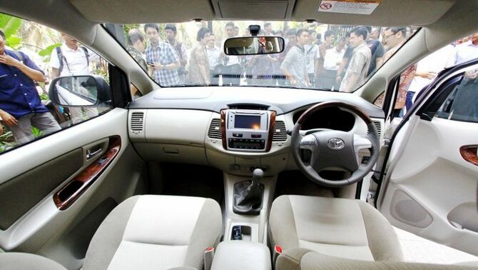 Interior New Kijang Innova
