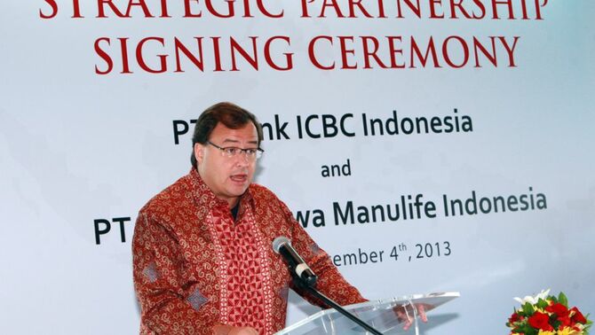Chief Executive Officer & President Director Manulife Indonesia, Chris Bendl