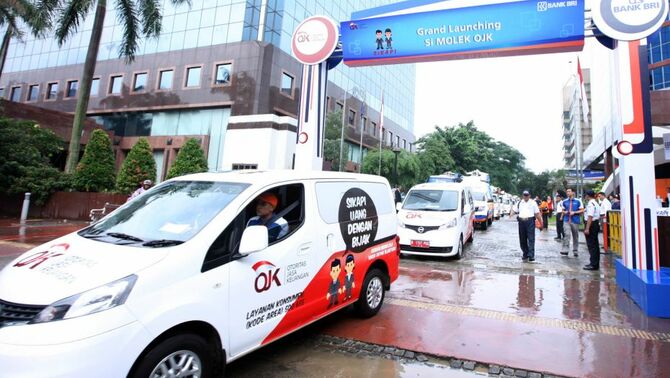 Si Molek menuju Jalan Jenderal Soedirman Jakarta