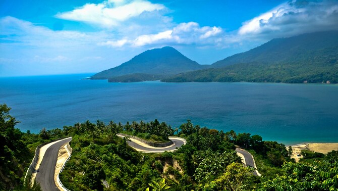 Pemandangan di Kelok 13. BeritaSatu Photo/Mohammad Defrizal