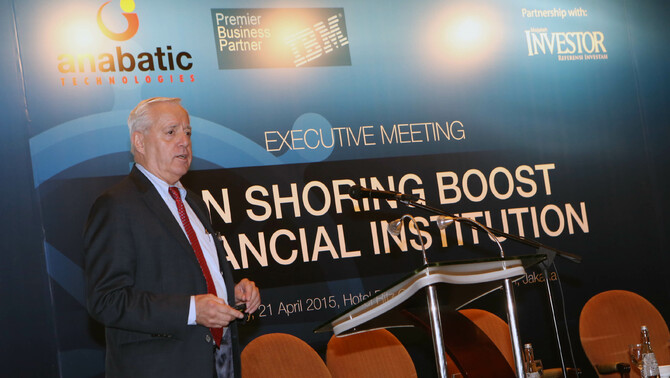 Presentasi IBM System Z oleh Bob Neiding