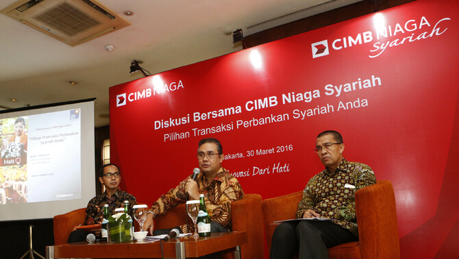 PT Bank CIMB Niaga Tbk mengelar Diskusi Bersama CIMB Niaga Syariah dengan tema Pilihan Transaksi Perbankan Syariah Anda di Jakarta, Rabu (30/3/2016). 