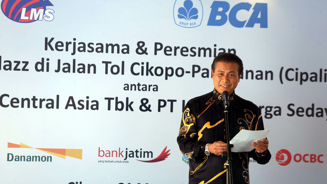 Direktur Utama PT Lintas Marga Sedaya (LMS) Datuk Mohd. Zulastri Bin Mohd. Amin menyampaikan kata sambutan.