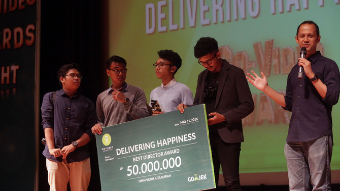 Pemenang katagori Best Director dengan judul 