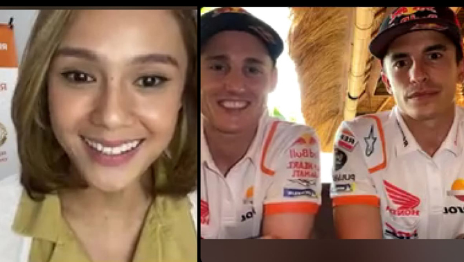 Pembalap MotoGP Marc Marquez dan Pol Espargaro berbincang dengan Angie Ang saat wawancara kedua pembalap internasional itu yang baru tiba di Pertamina Mandalika International Street Circuit, Lombok Tengah, Nusa Tenggara Barat (NTB), Senin 14 Maret 2022. Marc Marquez dan Pol Espargaro mengaku menyukai kuliner nasi goreng dan presenter MotoGP Angie Ang menyanggupi untuk memasak nasi goreng untuk kedua pembalap internasional itu.