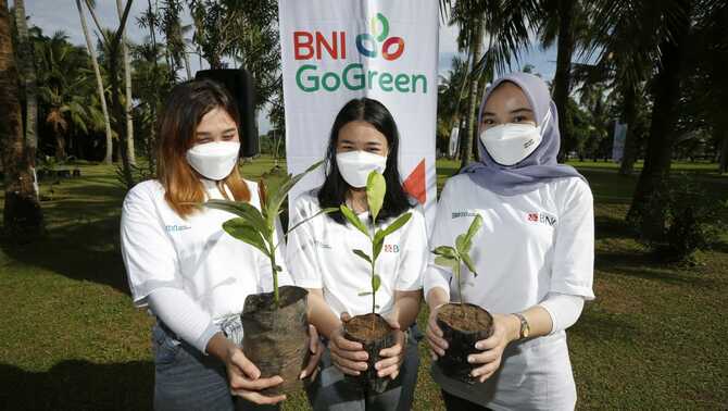Program Penanaman Pohon di Pantai Anyer pada Minggu 27 Maret 2022.