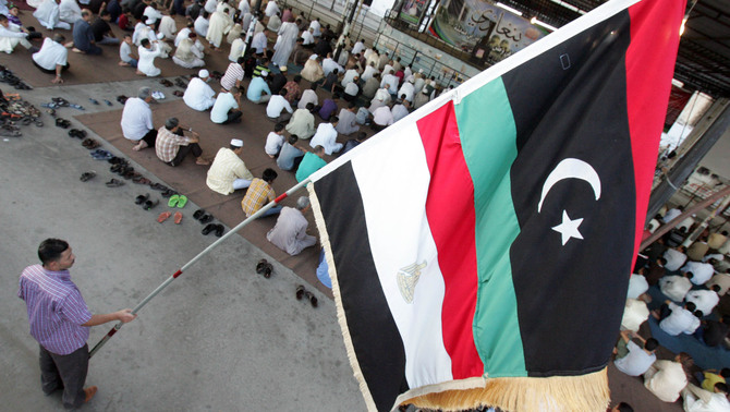 Warga Libya  di Benghazi melaksanakan salat Id. FOTO: AFP PHOTO / ABDULLAH DOMA