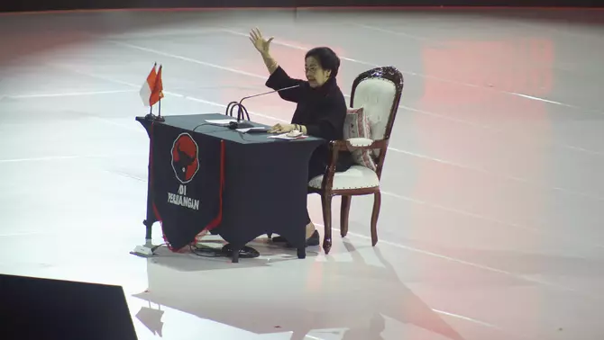 Ketua Umum PDI Perjuangan (PDIP), Megawati Soekarnoputri dalam pidato politiknya di Rakernas V PDI Perjuangan, Ancol, Jakarta, Jumat, 24 Mei 2024.