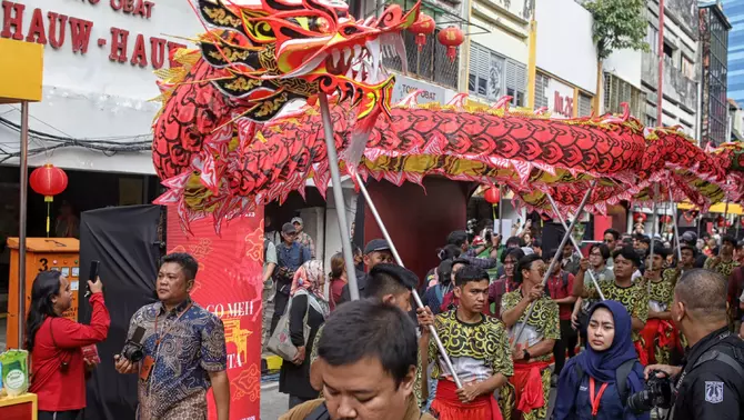 Pawai atraksi Liong pada acara perayaan Cap Go Meh Jakarta di kawasan Pancoran Chinatown Point Mall, Jakarta, Selasa 3 Maret 2026.