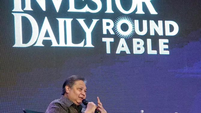 Menteri Koordinator Bidang Perekonomian Airlangga Hartarto sebagai narasumber, dalam acara Investor Daily Round Table dengan tema “Menakar Denyut Ekonomi, Akselerasi Pertumbuhan Di Tengah Gejolak Global” yang digagas B-Universe di Jakarta, Selasa 28 April 2026.
