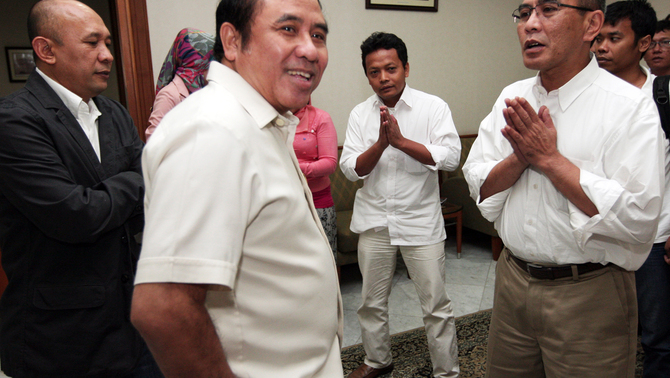 Calon Gubernur DKI Jakarta dari jalur independen, Faisal Basri, berkunjung ke Balaikota DKI Jakarta sekaligus silaturahmi dengan Wakil Gubernur DKI, Prijanto, Jakarta. FOTO: Safir Makki/ JAKARTA GLOBE