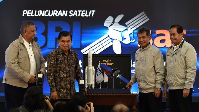 Wapres  Jusuf Kalla (kedua dari kiri) saat 