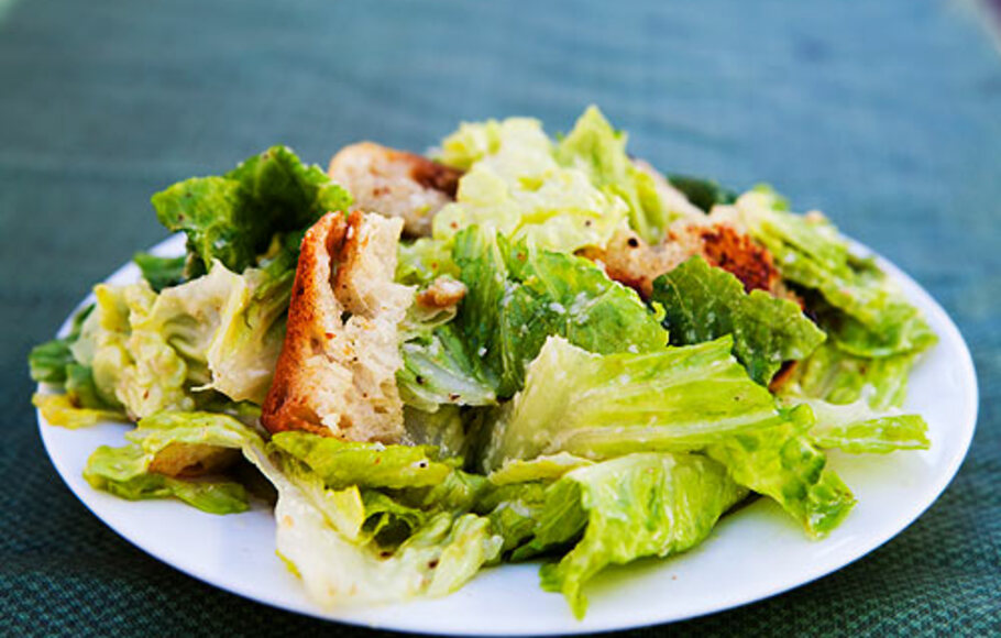 Cerita Ditemukannya Sajian Klasik Caesar Salad