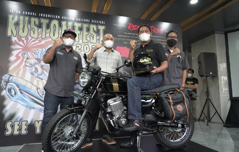 PT Pegadaian mendukung kreativitas anak bangsa sektor otomotif dengan meluncurkan motor custom The Gade ST150 pada event Kustomfest 2021 di Jakarta.
