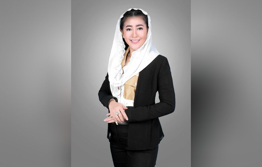 Profil Hasnaeni Wanita Emas Yang Kini Tersangka Korupsi Halaman