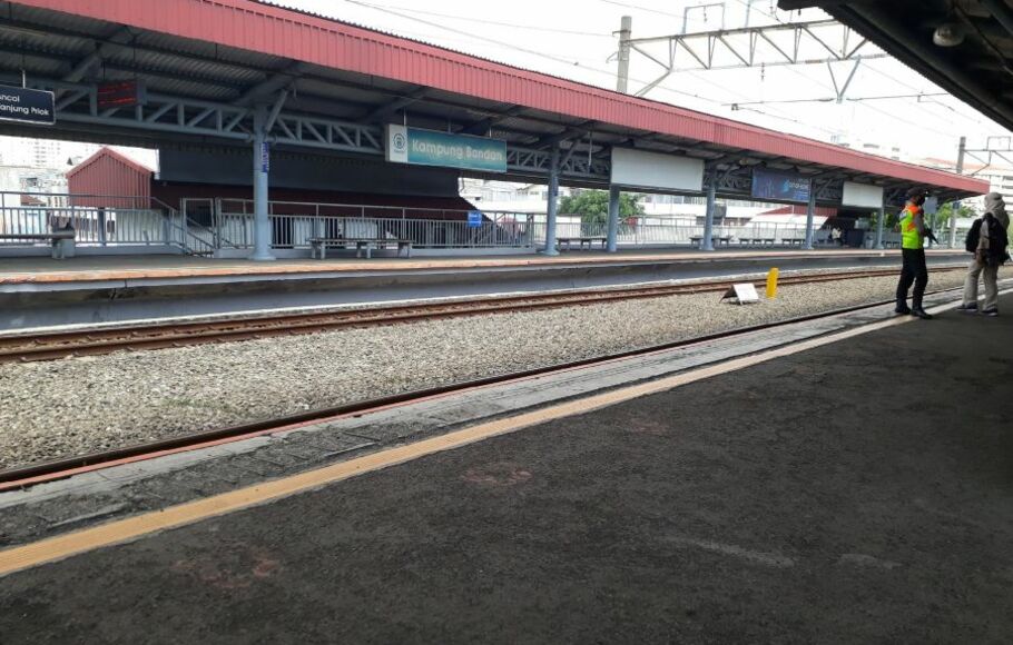 Pengguna KRL Bekasi Ke Kota Bisa Transit Di Jatinegara Dan Kampung ...