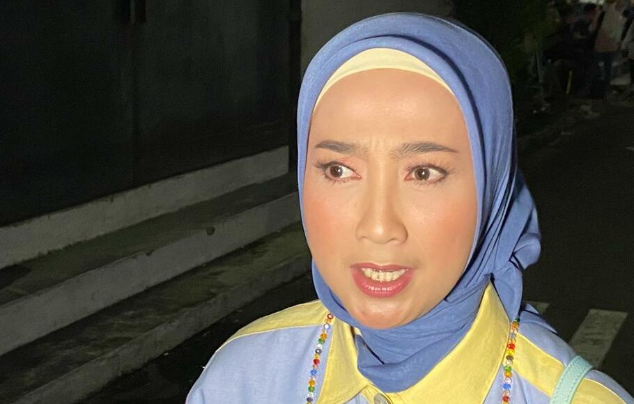 Desy Ratnasari Bingung Memilih 2 Pria yang Mendekati Dirinya