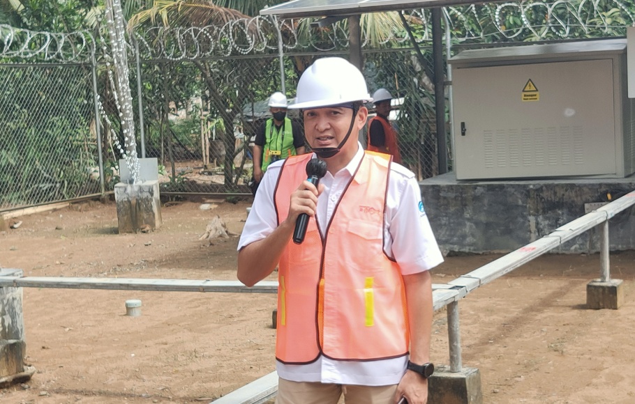 Direktur Infrastruktur Bakti Bambang Noegroho dalam acara site visit BTS 4G Bakti di Selong Belanak, Lombok Tengah, Nusa Tenggara Barat, 5 Oktober 2022.