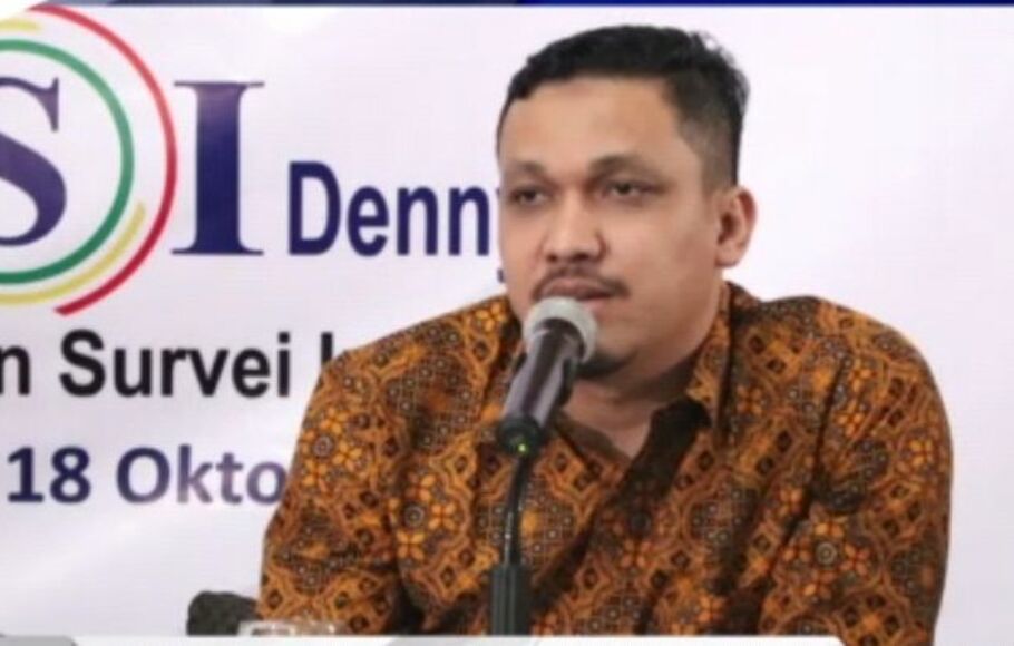 Peneliti Senior LSI Denny JA Ardian Soba memaparkan hasil survei dalam konferensi pers secara virtual, Selasa 18 Oktober 2022.