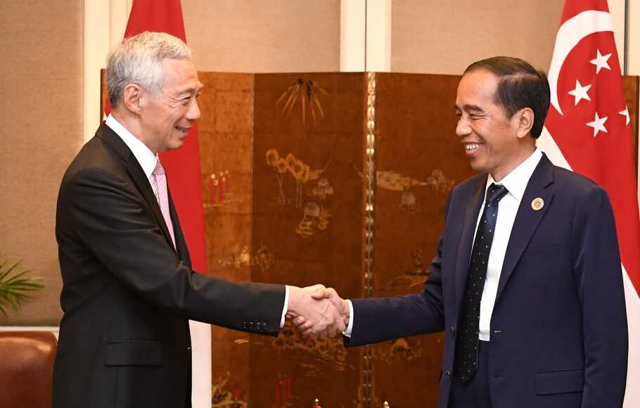 Presiden Jokowi dan PM Singapura Lee Hsien Loong.