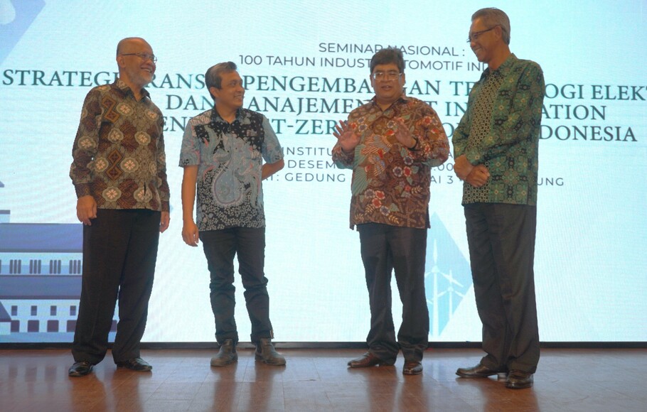 Seminar nasional tahap ke empat bertema “Strategi Transisi Pengembangan xEV Menuju NZE dan Manajemen Unit in Operation (UIO) di Indonesia