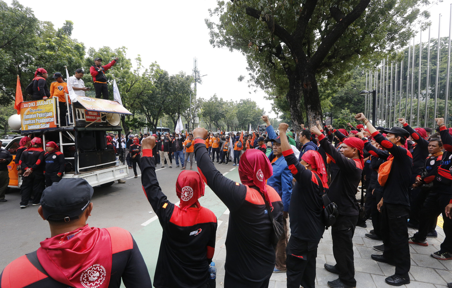 Unjuk Rasa Buruh Tolak Kenaikan Ump Dki Jakarta