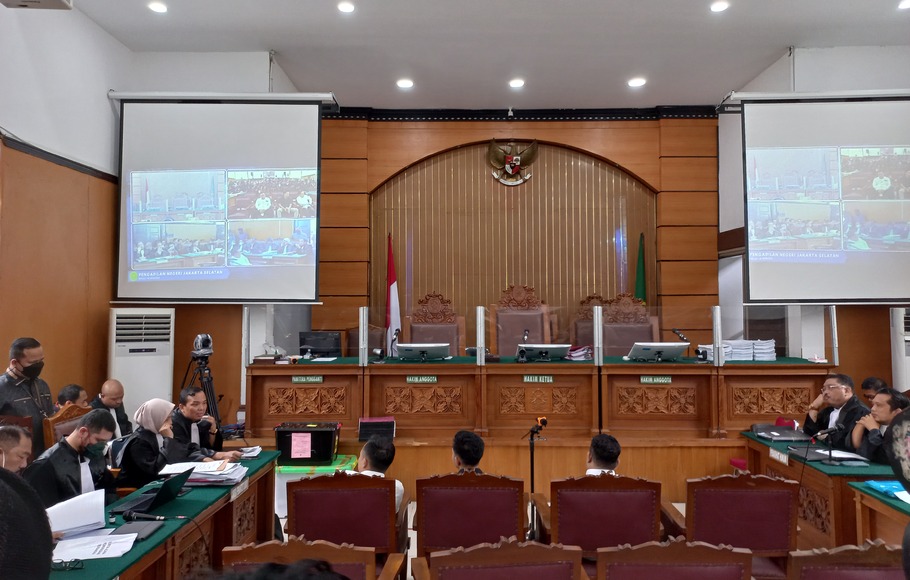 Suasana persidangan kasus dugaan pembunuhan berencana yang menewaskan Brigadir Nofriansyah Yosua Hutabarat atau Brigadir J di Pengadilan Negeri Jakarta Selatan (PN Jaksel), Rabu, 7 November 2022.