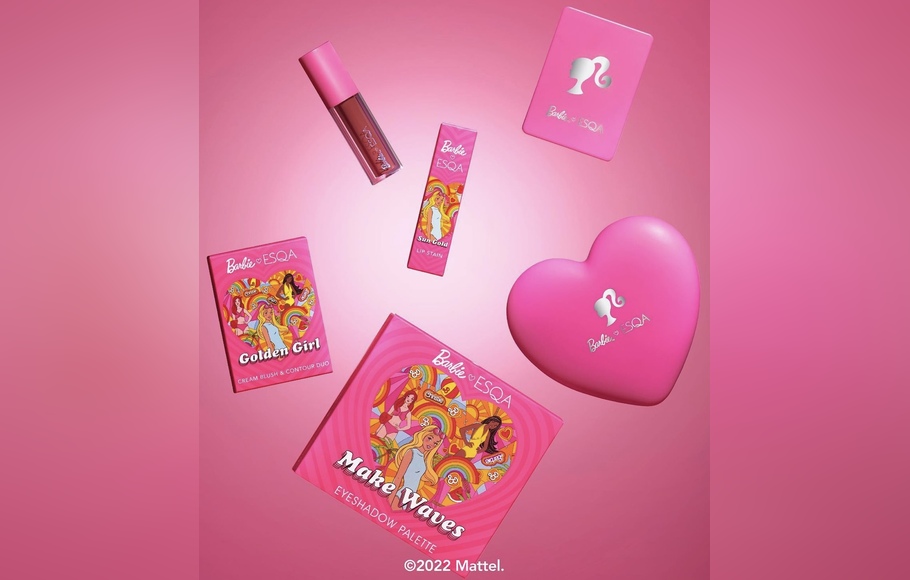 Rangkaian produk kosmetik Esqa yang berkolaborasi dengan Mattel melalui sosok ikonik Barbie dan mengambil tema Strong Girls Make Waves. Diluncurkan di Jakarta pada Selasa, 29 November 2022 dihadiri sejumlah artis, influencer, dan beberapa perempuan inspiratif lainnya.