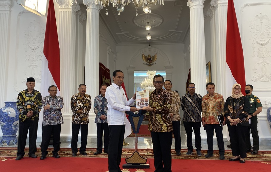 Jokowi Dan Komnas HAM Bahas Penyelesaian Pelanggaran HAM Berat Masa Lalu