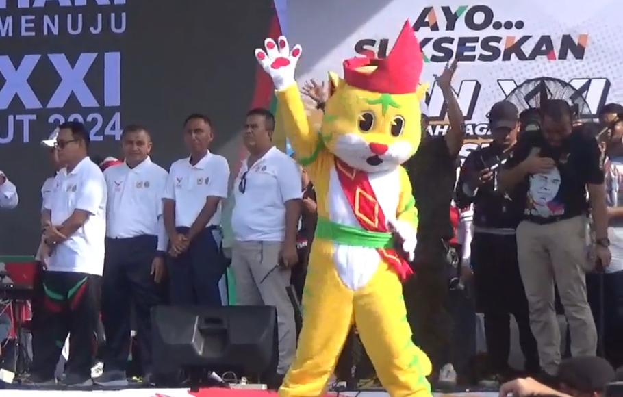 Maskot PON ke 21 untuk wilayah Sumatera Utara yang diluncurkan merupakan berbentuk Harimau kuning Sumatera yang diberi nama Hatra.