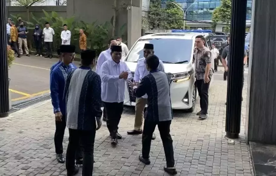 Ketua Umum Partai Gerindra Prabowo Subianto menghadiri silaturahmi Ramadan yang digelar di Kantor DPP PAN Jakarta Selatan, Minggu, 2 April 2023. 