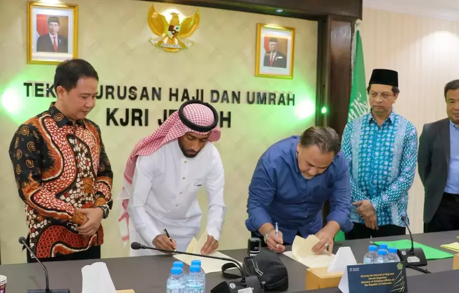 Penandatanganan kerja sama layanan katering jemaah haji di KUH, Jeddah, Arab Saudi.