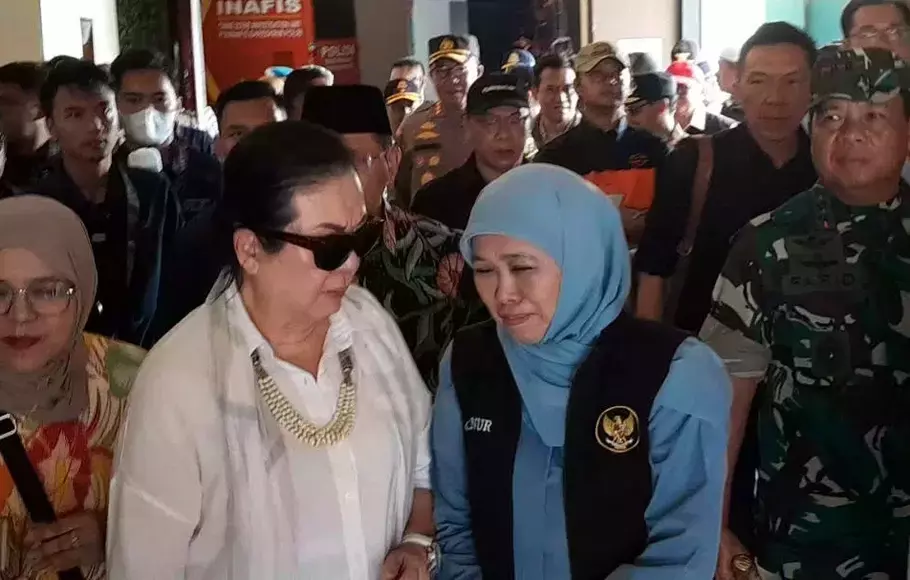 Gubernur Jatim Khofifah Indar Parawansa bersama Forkopimda Jatim memantau wisatawan di Museum Angkut, Batu, Senin 24 April 2023.