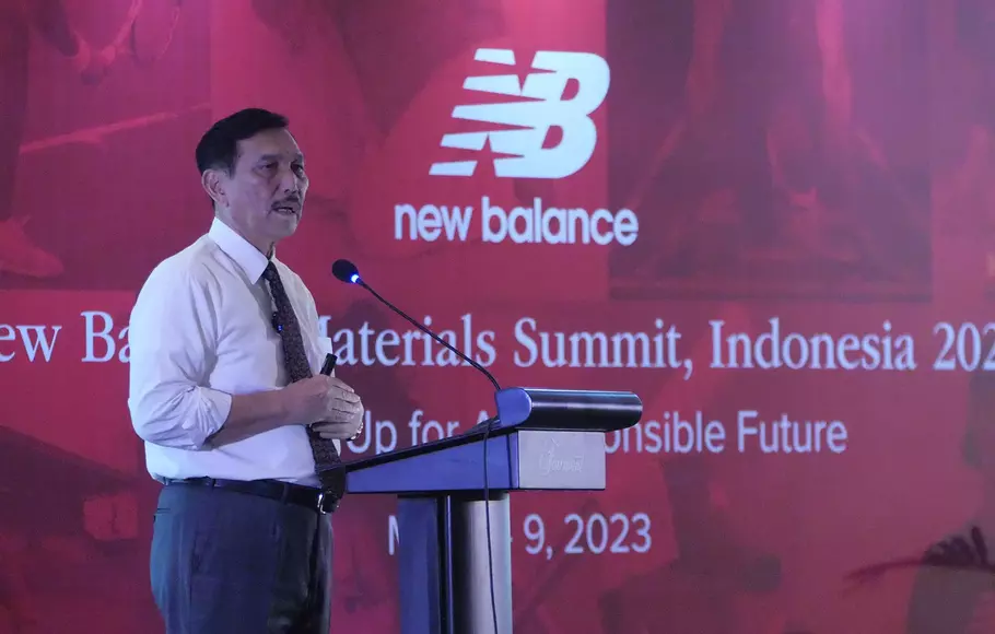 Menko Kemaritiman dan Investasi Luhut Binsar Pandjaitan, saat New Balance Materials Summit, Jakarta, Selasa, 9 Mei 2023.