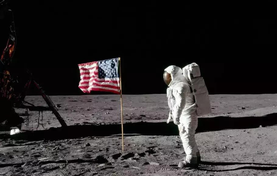 Why Hasn’t Anyone Been to the Moon in 50 Years? Political and Financial Obstacles Explained