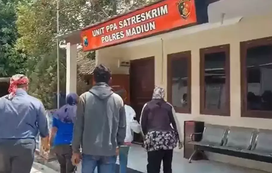 Selain Diperkosa Ayah, Kakek, dan Pamannya, Gadis di Madiun Ini Juga Sering  Disiksa