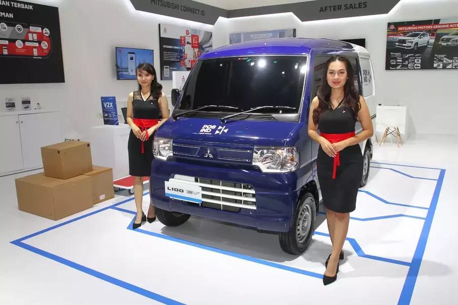 PT Mitsubishi Motors Krama Yudha Sales Indonesia (MMKSI) meluncurkan kendaraan listrik niaga ringan berbasis baterai Mitsubishi L100 EV. - (Beritasatu.com/Medikantyo Junandika Adhikresna)