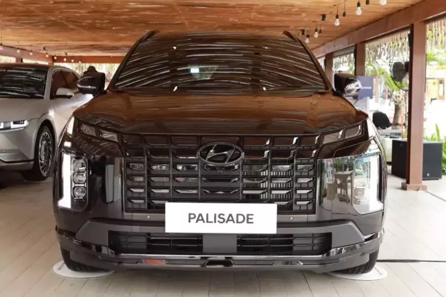 Hyundai New Palisade XRT yang serba hitam dengan harga Rp 1,2 miliar. - (HMID/Ist)