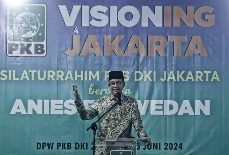 Gubernur DKI Jakarta periode 2017-2022 Anies Baswedan, memberikan sambutan saat bersilaturahmi ke Kantor DPW PKB DKI Jakarta di Jakarta, Kamis 13 Juni 2024. DPW PKB DKI Jakarta secara resmi mengusung Anies Baswedan untuk maju sebagai calon gubernur dalam Pilgub DKI Jakarta. - (Berita Satu Photo/Joanito De Saojoao)