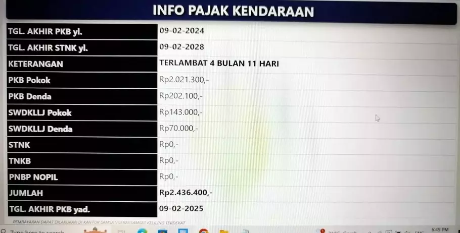 Status pajak kendaraan yang digunakan pengunjung Taman Safari Cisarua, Bogor, Jawa Barat, yang memberi makan kuda nil sampah plastik. - (Istimewa/-)