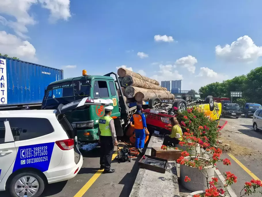 Begini Kronologi Kecelakaan Maut Rombongan Pengantin Di Tol Gresik ...