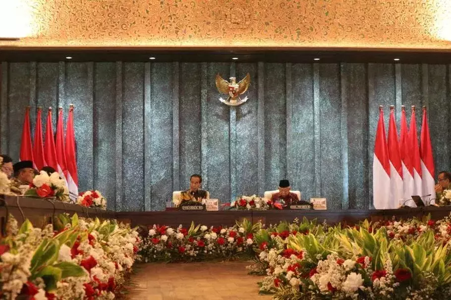 Presiden Joko Widodo (Jokowi) memimpin Sidang Kabinet Paripurna terakhir di Istana Garuda IKN, Kalimantan Timur, Jumat, 13 September 2024. - (Antara/Rangga Pandu Asmara Jingga)