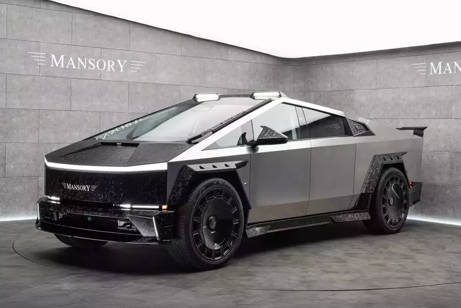 Tesla Cybertruck racikan Mansory terlihat ekstrem. - (Mansory/DOK)