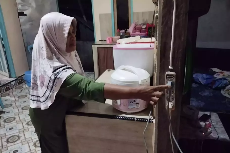 Peralatan masak listrik kini membantu aktivitas sehari-hari, wujud nyata peningkatan kesejahteraan lewat Program Listrik Desa. - (PLN/Istimewa)