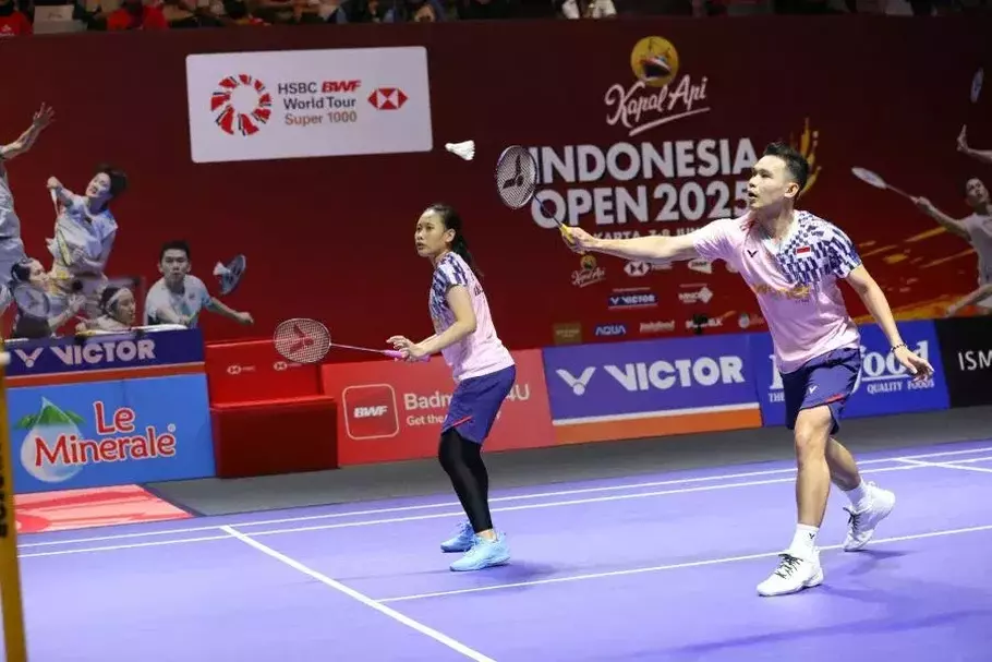 Rinov Rivaldy/Pitha Haningtyas Mentari pada Indonesia Open 2025. - (./Humas PP PBSI)