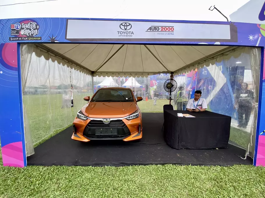 Booth Toyota Astra Motor di BTV Semesta Pesta Bogor. - (Beritasatu.com/Yurike Metriani)